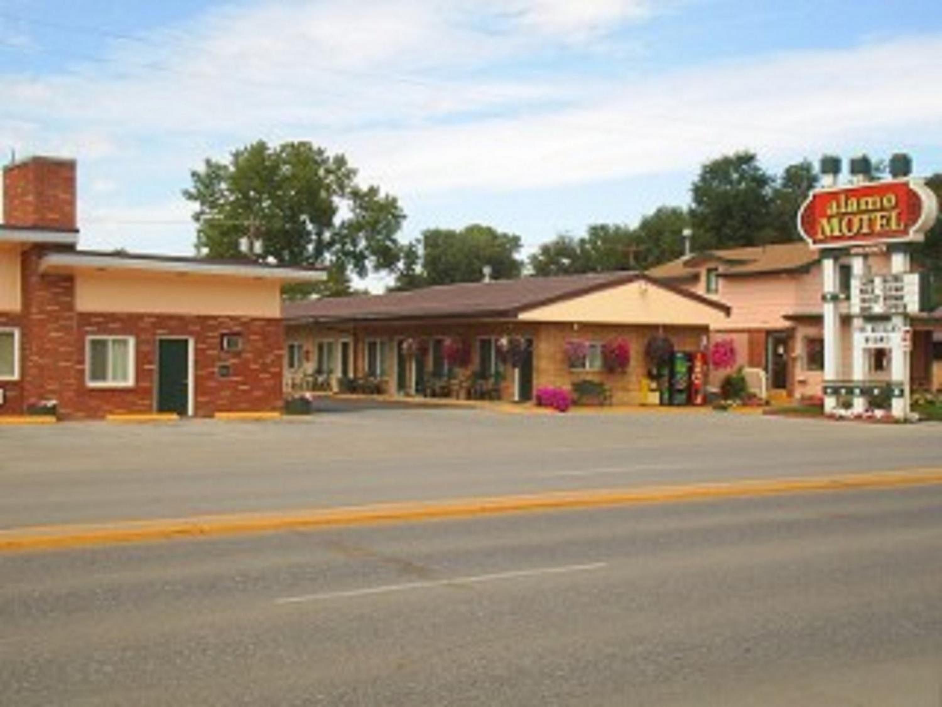 4 Affordable Hotels Close to Trial End Historic Ctr, Sheridan