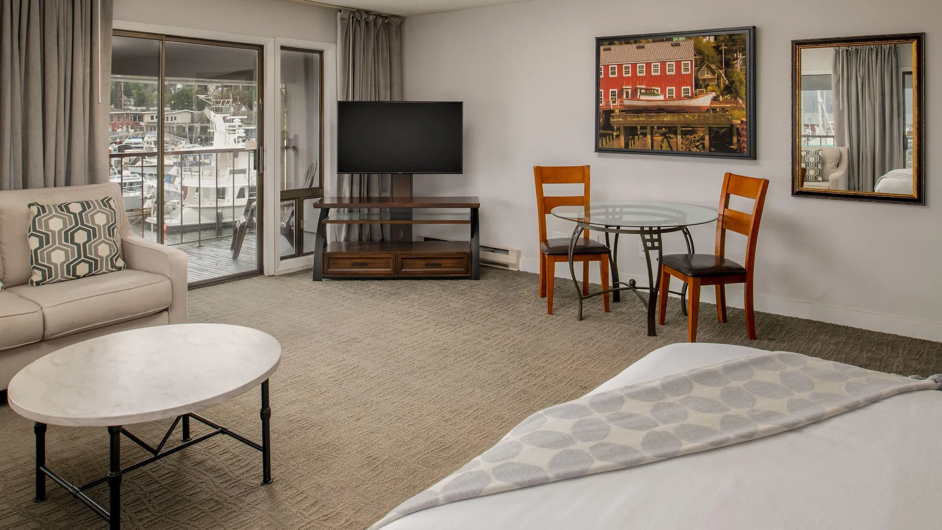 4 Budget Hotels in Oregon Coast That Deliver Real Value