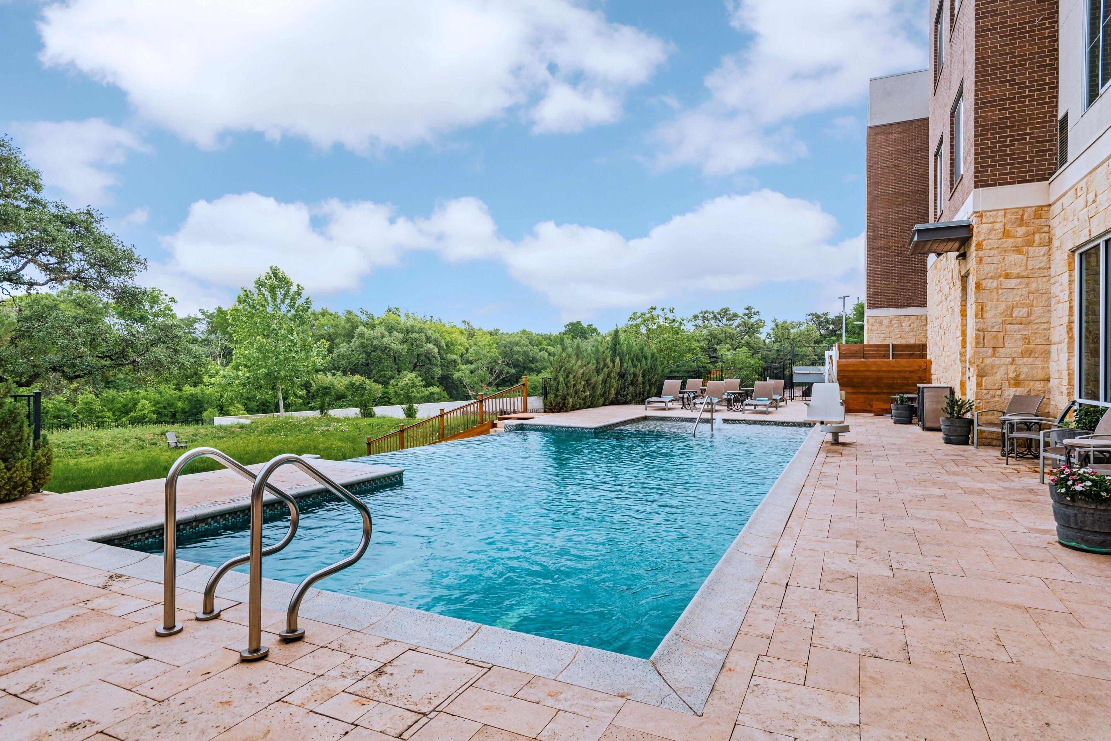 Where to Stay Near SoCo District: 4 Central Austin Hotels